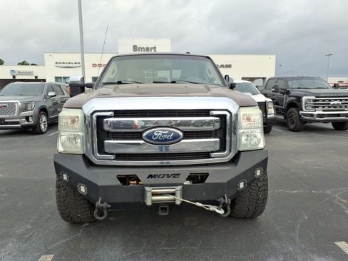 Used 2011 Ford F250 Lariat w/ Lariat Interior Pkg AWD/4WD image 2