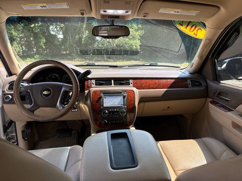 Used 2012 Chevrolet Avalanche LTZ image 21