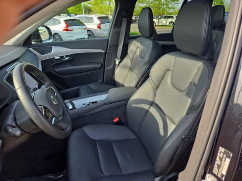 Used 2024 Volvo XC90 B5 Core image 13