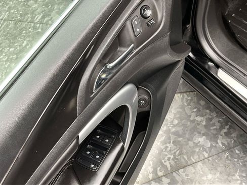 Used 2014 Buick Regal Premium AWD/4WD image 7
