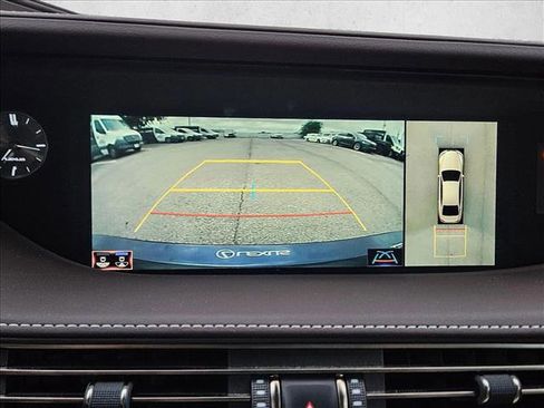 Used 2018 Lexus LS 500 w/ Luxury Package RWD image 14