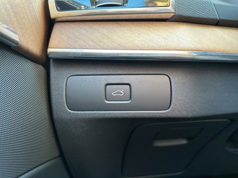 Certified 2025 Volvo XC90 B6 Plus image 31