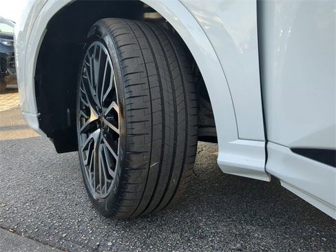 Used 2025 Audi SQ5 Prestige w/ Prestige Package image 36
