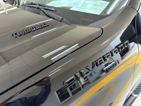 Used 2025 Chevrolet Silverado 1500 Custom w/ Turbomax Blackout Package image 5