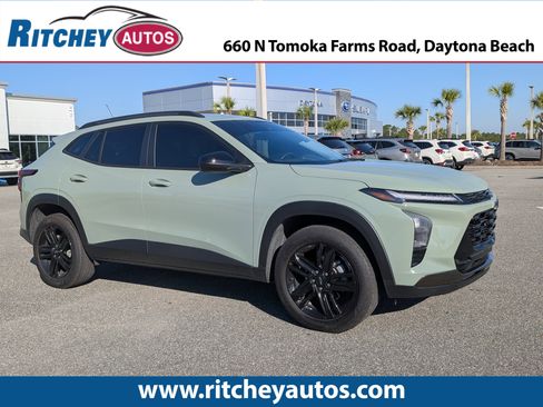 Used 2025 Chevrolet Trax ACTIV w/ Driver Confidence Package image 1