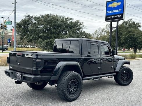 Used 2020 Jeep Gladiator Overland image 25