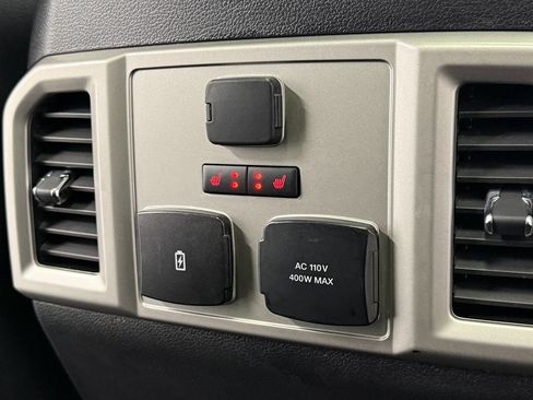 Used 2020 Ford F150 Lariat w/ Equipment Group 502A Luxury AWD/4WD image 31