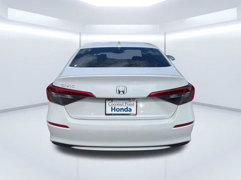 Used 2023 Honda Civic LX image 5