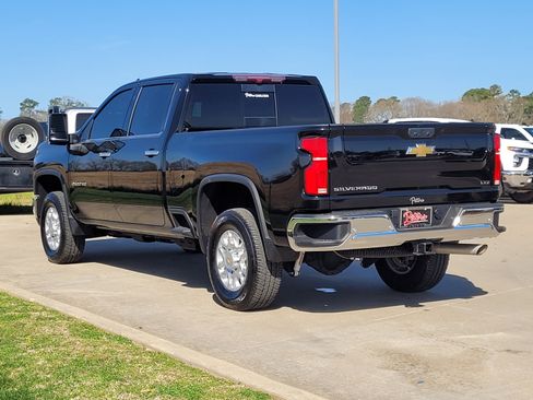 Used 2024 Chevrolet Silverado 2500 LTZ w/ LTZ Convenience Package image 6