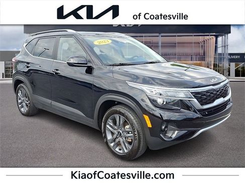 Certified 2023 Kia Seltos S w/ Navigation Package image 1