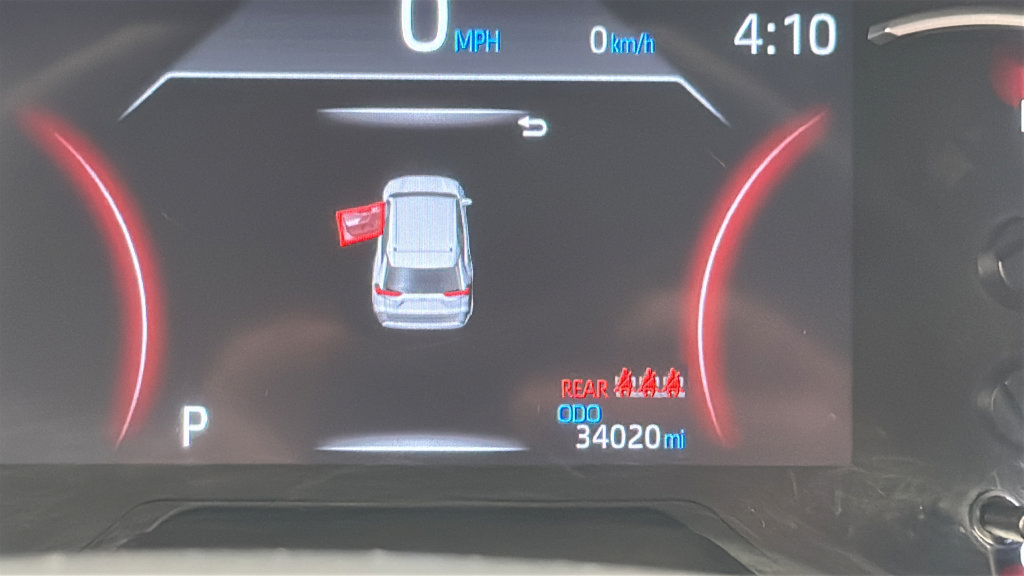 Used 2025 Toyota RAV4 LE AWD/4WD image 16