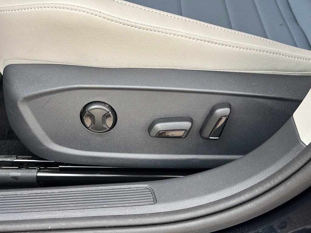 Certified 2026 Volkswagen Jetta SE FWD image 21