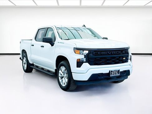 Used 2022 Chevrolet Silverado 1500 Custom image 3