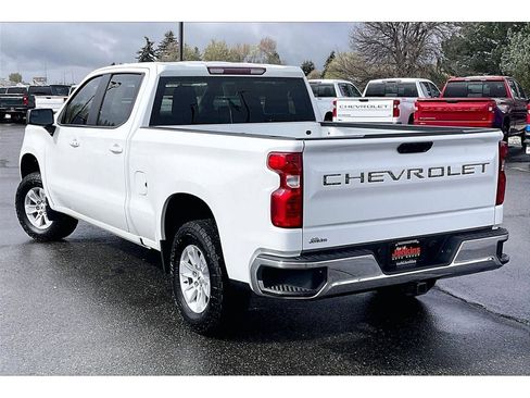 Used 2023 Chevrolet Silverado 1500 LT AWD/4WD image 12
