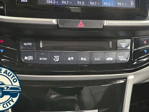 Used 2017 Honda Accord EX-L image 17