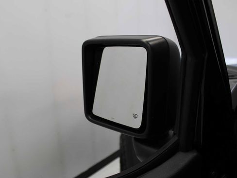 Used 2023 Jeep Wrangler Unlimited Rubicon 4xe w/ Cold Weather Group AWD/4WD image 7