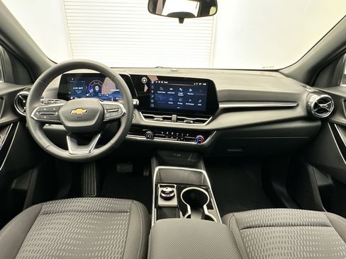 New 2026 Chevrolet Equinox LT w/ LPO, Floor Liner Package AWD/4WD image 16