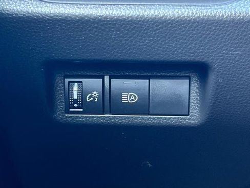Certified 2022 Toyota RAV4 XLE AWD/4WD image 30