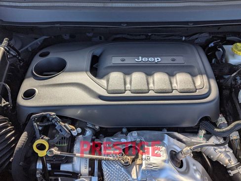 Used 2022 Jeep Cherokee Latitude Lux AWD/4WD image 32