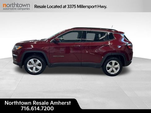 Used 2020 Jeep Compass Latitude w/ Cold Weather Group AWD/4WD image 2
