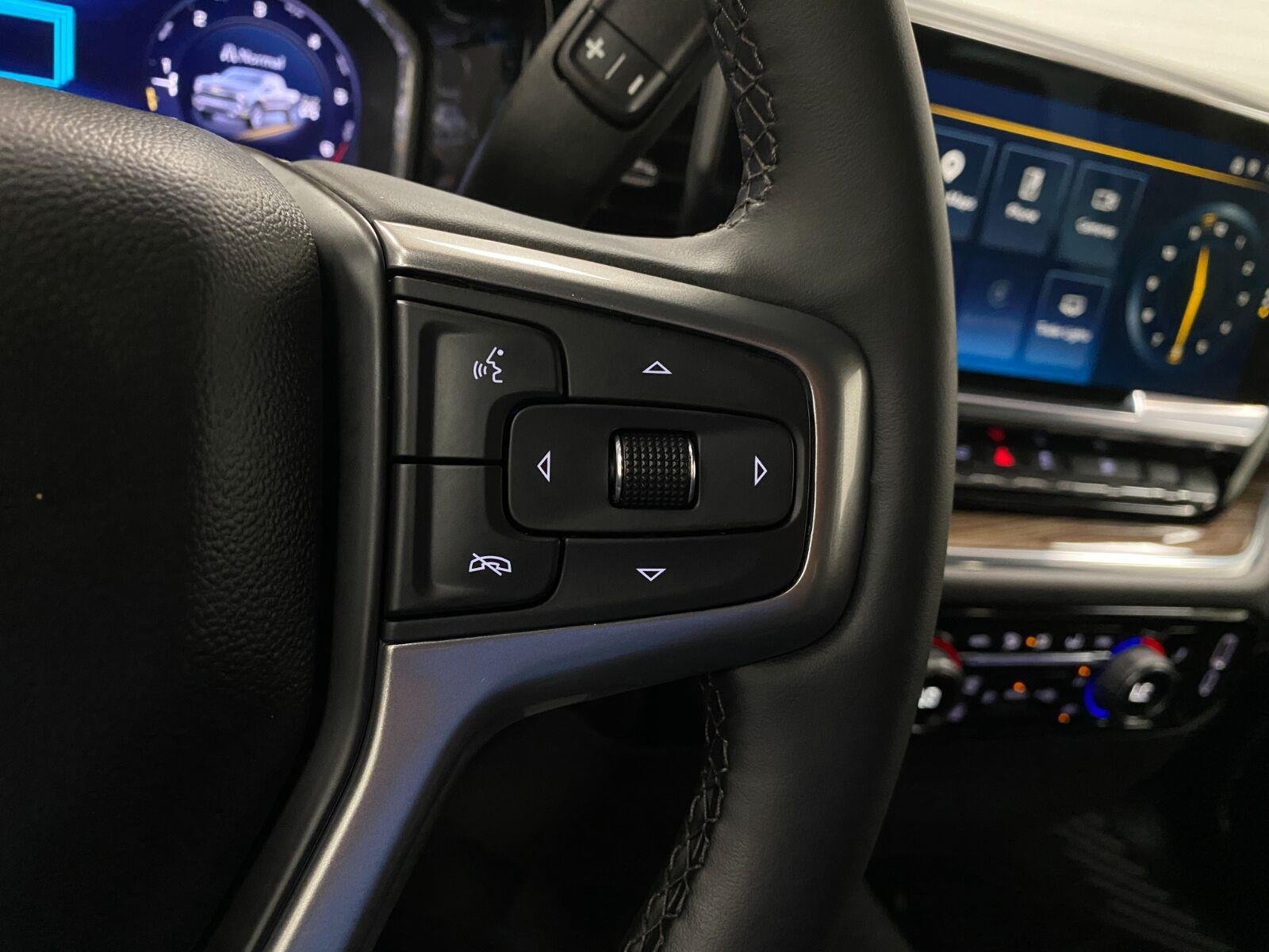 Used 2024 Chevrolet Silverado 1500 LT AWD/4WD image 18
