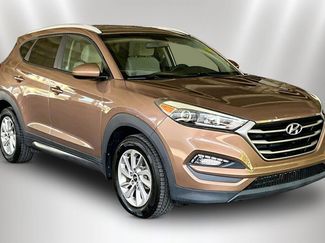 Used 2016 Hyundai Tucson SE w/ Option Group 02 AWD/4WD video 1