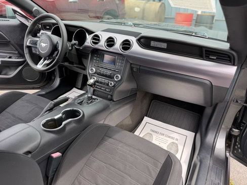 Used 2015 Ford Mustang Coupe image 19