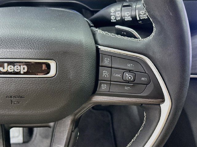 Used 2023 Jeep Grand Cherokee 4WD 4xe w/ Luxury Tech Group II image 25