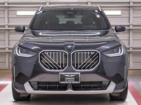 Used 2025 BMW X3 xDrive30i w/ Premium Package AWD/4WD image 4