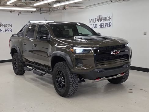 Used 2025 Chevrolet Colorado ZR2 w/ Midnight Edition image 1