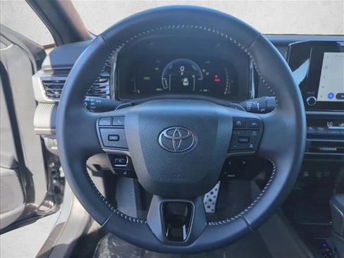 Certified 2025 Toyota Camry SE image 11