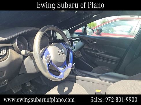 Used 2018 Toyota C-HR XLE FWD image 5