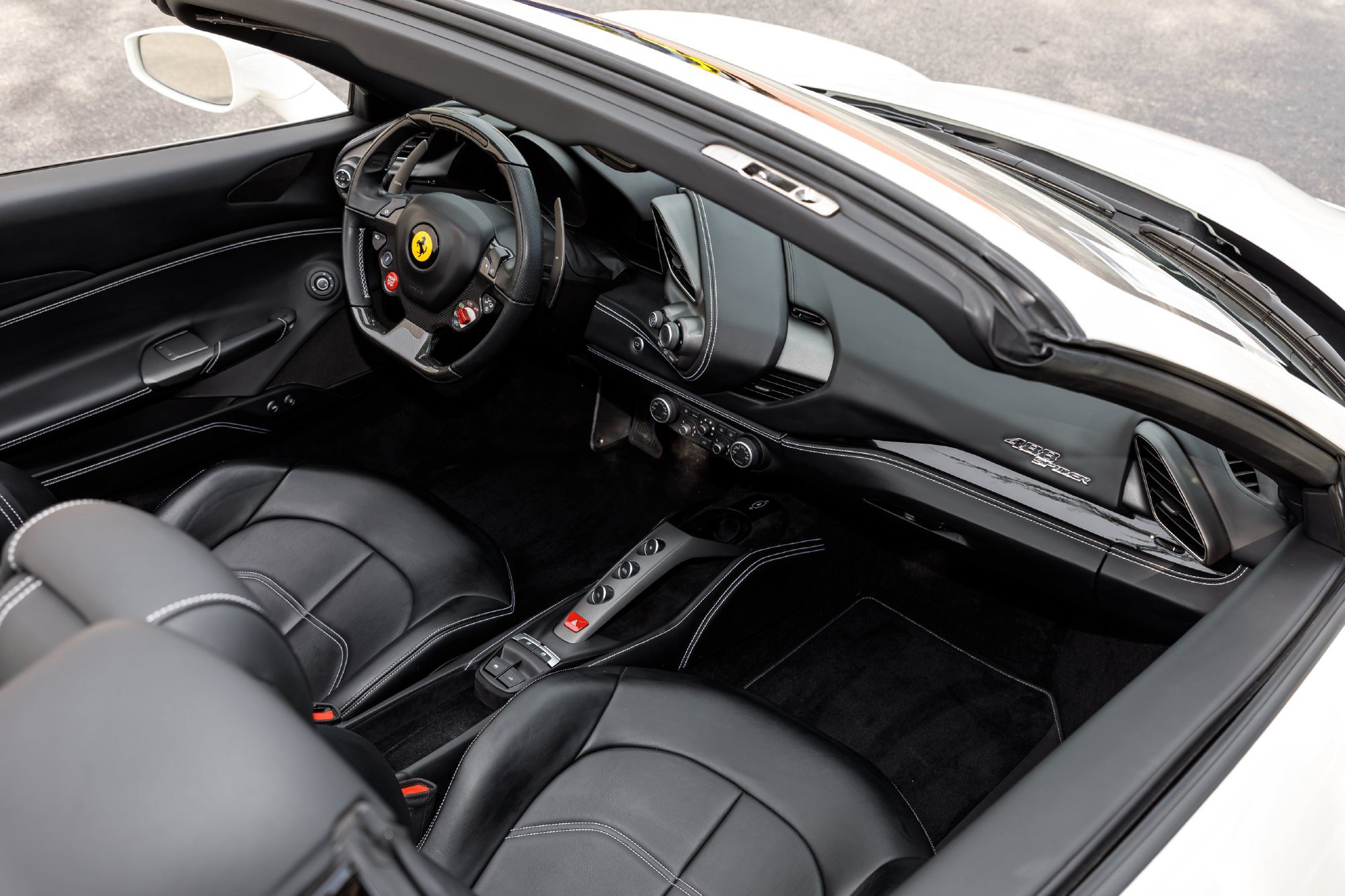 Used 2019 Ferrari 488 Spider RWD image 18