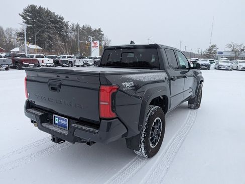 Used 2024 Toyota Tacoma TRD Off-Road image 6