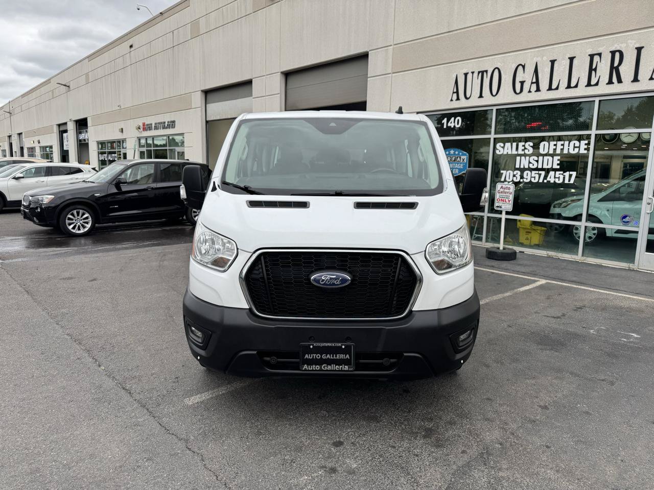 Used 2021 Ford Transit 350 XLT RWD image 2