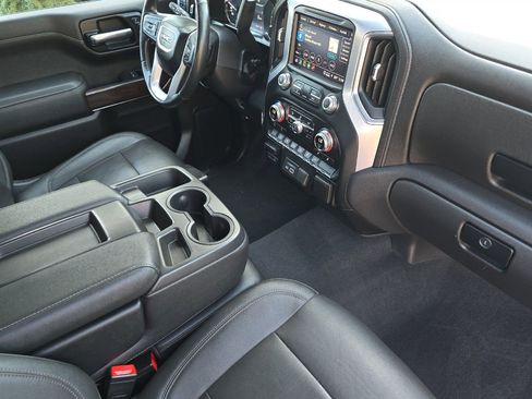 Used 2021 GMC Sierra 1500 SLT w/ X31 Off-Road Package AWD/4WD image 15
