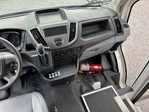 Used 2016 Ford Transit 250 138 RWD image 29