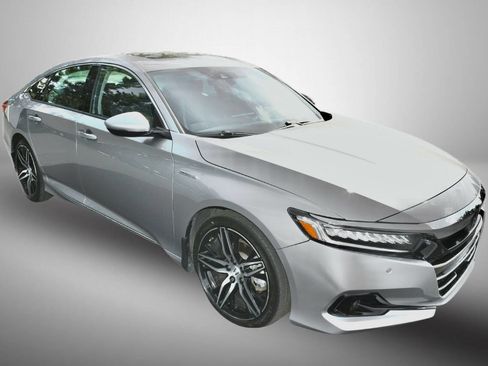 Used 2022 Honda Accord Touring image 9