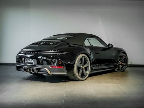 Used 2026 Porsche 911 Carrera GTS RWD image 7