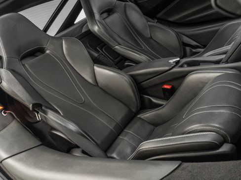 Used 2019 McLaren 720S Luxury image 25