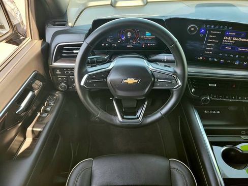 Certified 2025 Chevrolet Tahoe Premier AWD/4WD image 12