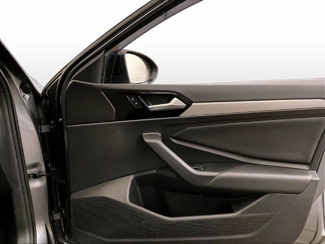 Used 2021 Volkswagen Jetta R-Line FWD image 24