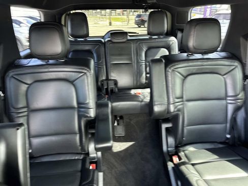 Used 2020 Lincoln Navigator Reserve w/ Equipment Group 208A Reserve image 9