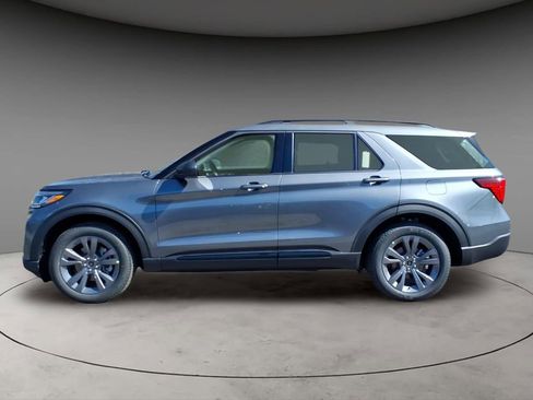 New 2026 Ford Explorer Active image 2