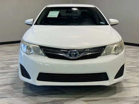 Used 2013 Toyota Camry LE image 3