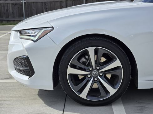 Certified 2025 Acura TLX w/ Technology Package image 6
