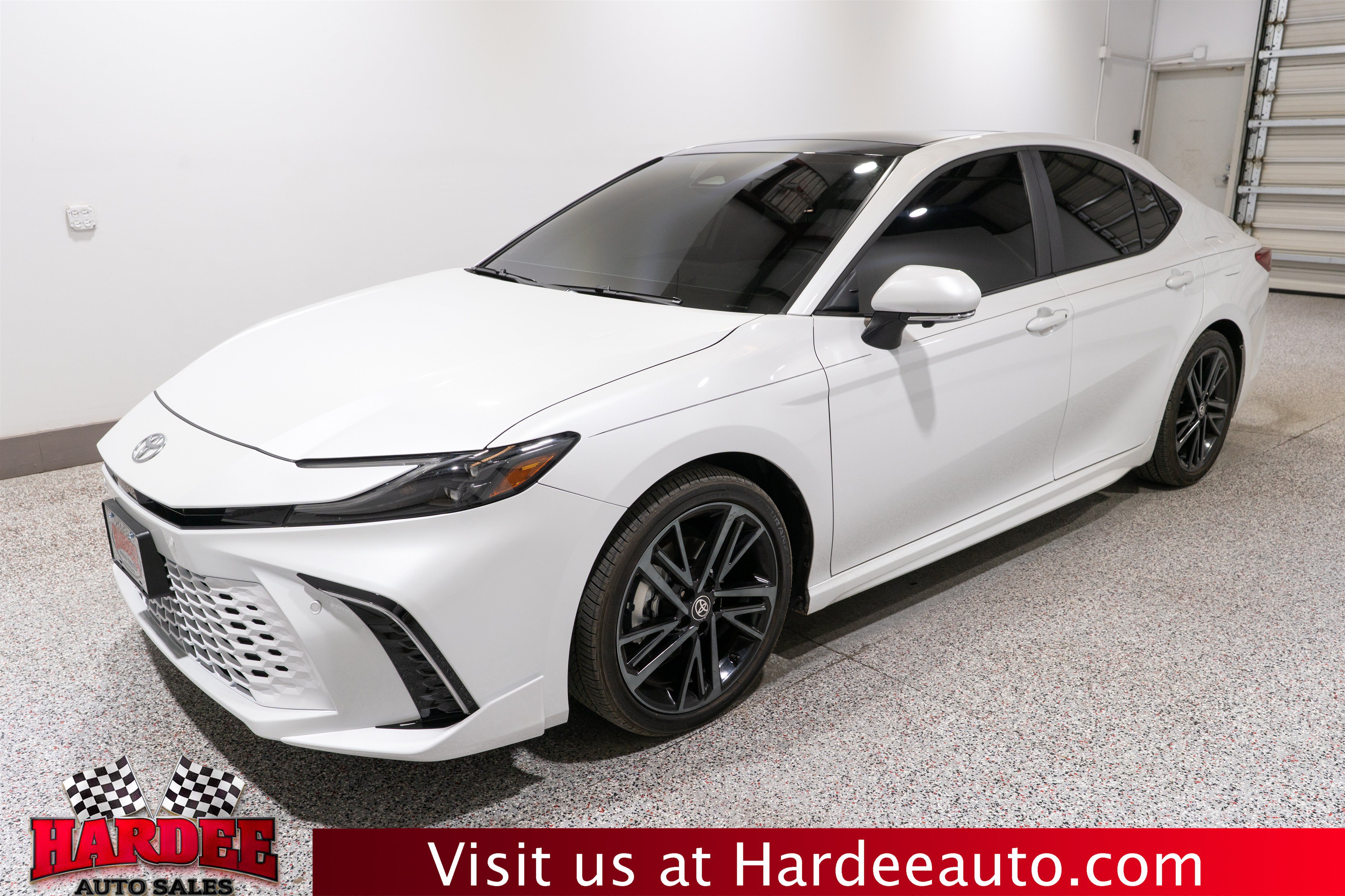 Used 2025 Toyota Camry XSE w/ Premium Plus Package FWD image 2