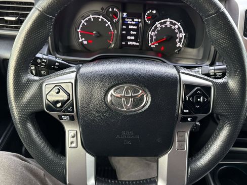 Used 2022 Toyota 4Runner SR5 Premium image 27