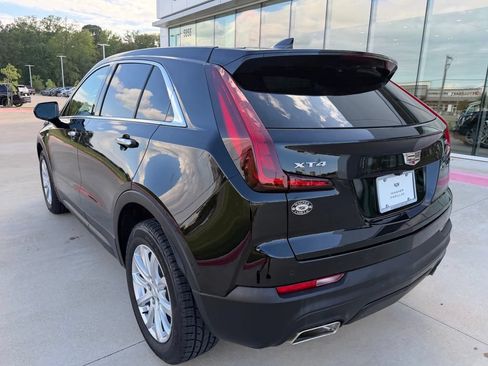 Used 2023 Cadillac XT4 Luxury FWD image 3