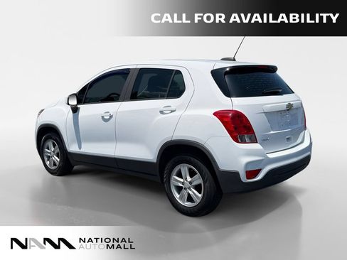 Used 2020 Chevrolet Trax LS FWD image 3